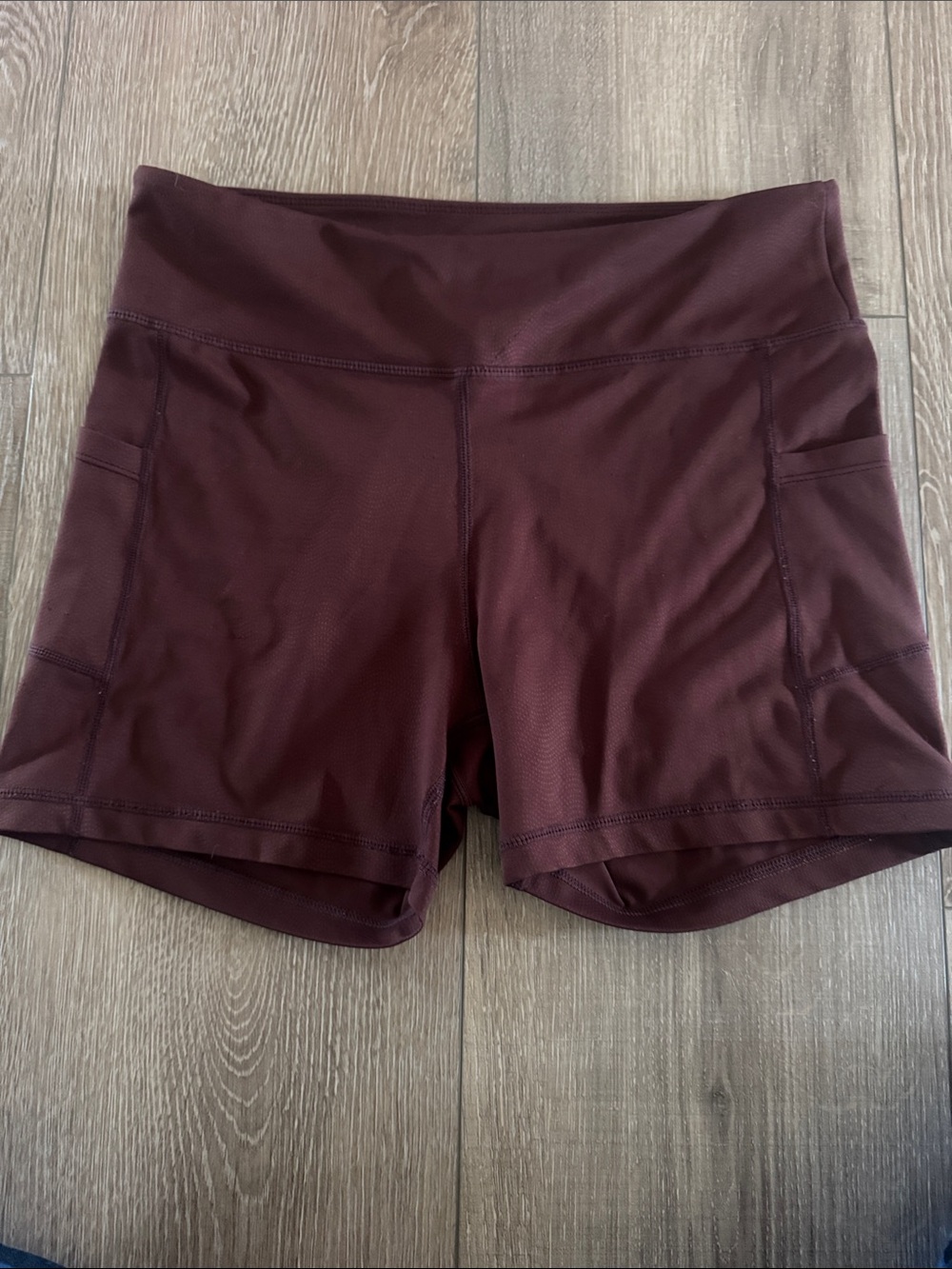 High-Waist Athletic Shorts in Burgundy with Side Pockets 4” inseam